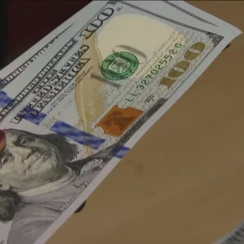 Mercados reagem a guerra comercial: dólar dispara e Ibovespa cai mais de 3%