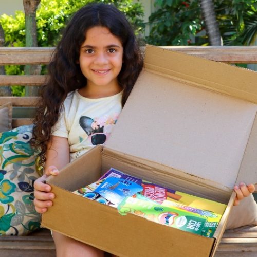 Entrega de kits escolares marca preparação para o início do ano letivo em Senador Canedo