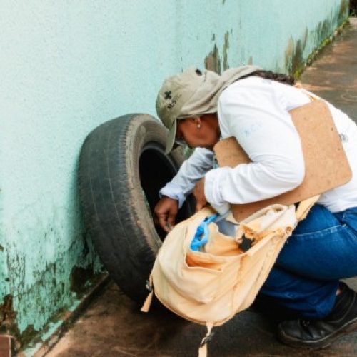 Prefeitura realiza ação de combate à dengue na Vila São Sebastião