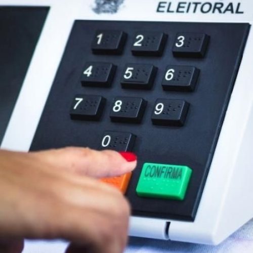Eleitores têm até 6 de maio para regularizar título e dados