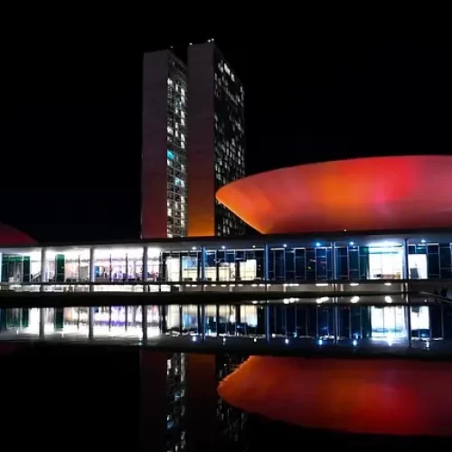 Senado aprova criação de 530 novos cargos no STF e STJ sem aumento de gastos